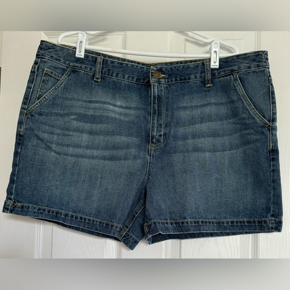 Women’s Jeans Shorts SZ 18